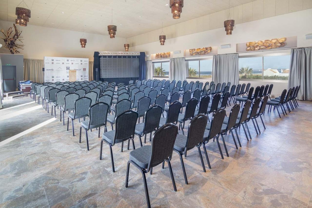 Zahara Beach & Spa By Qhotels - Adults Recommended Захара-де-лос-Атунес Экстерьер фото The conference room at the hotel