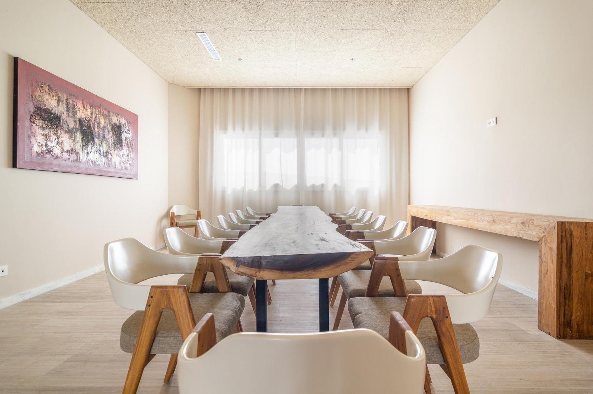 Zahara Beach & Spa By Qhotels - Adults Recommended Захара-де-лос-Атунес Экстерьер фото The interior of the new building