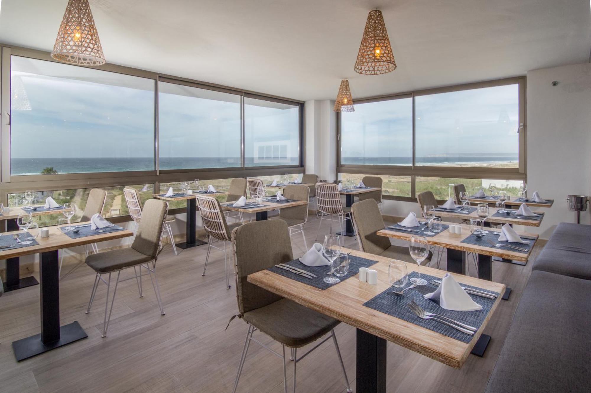 Zahara Beach & Spa By Qhotels - Adults Recommended Захара-де-лос-Атунес Экстерьер фото Restaurant