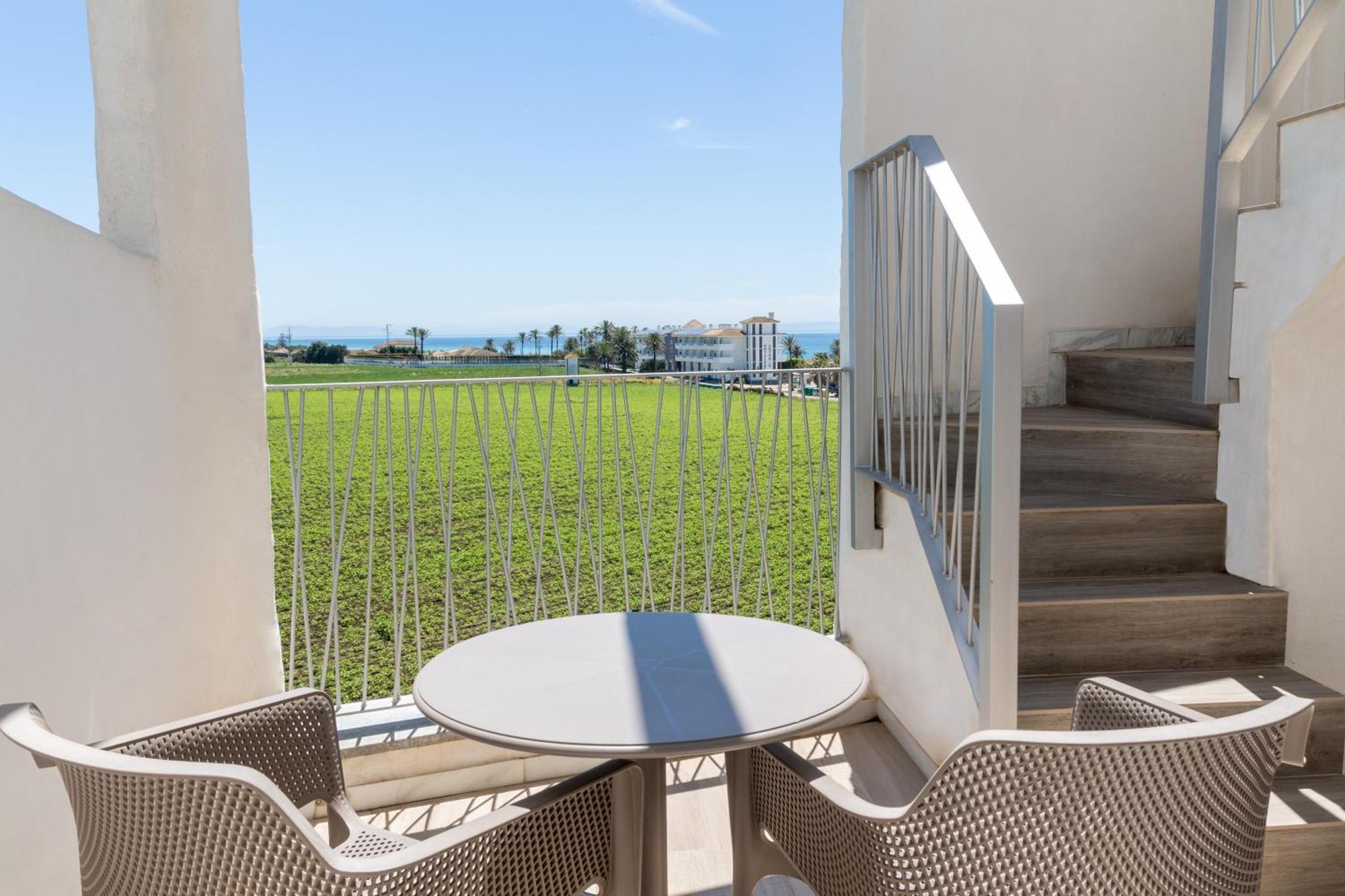 Zahara Beach & Spa By Qhotels - Adults Recommended Захара-де-лос-Атунес Экстерьер фото View from the balcony of a two-bedroom apartment